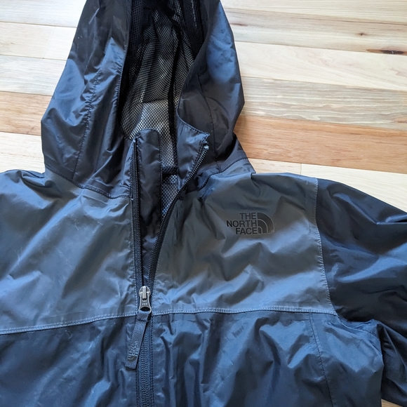 The North Face Rain Coat - Picture 3 of 12